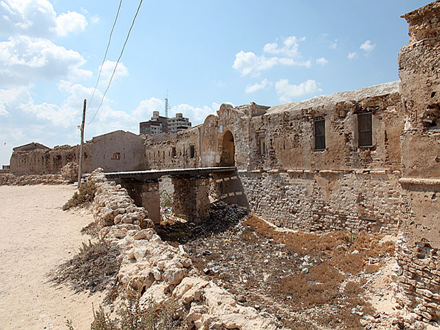 قلعة أبو قير
