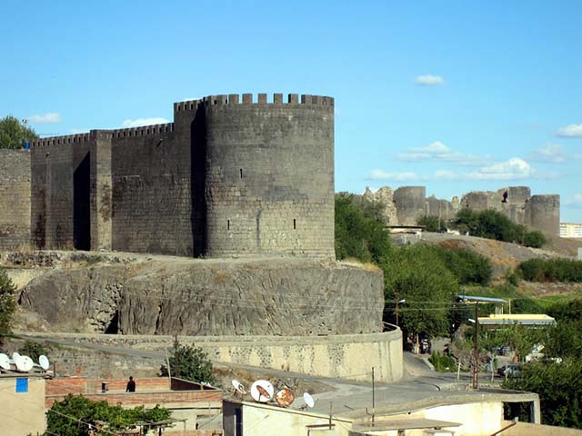 قلعة ديار بكر