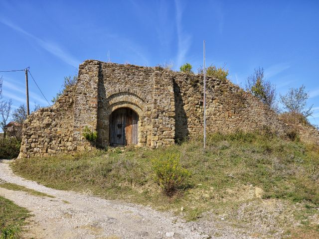 قلعة إيشم