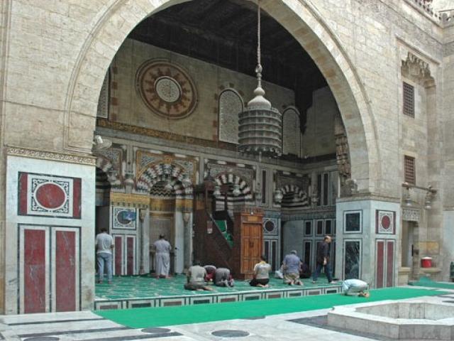 Emir Jamal al-Din al-Ustadar Mosque
