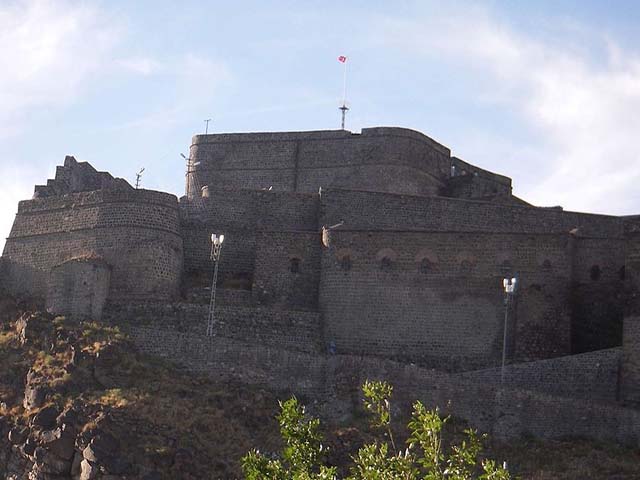 قلعة قارص