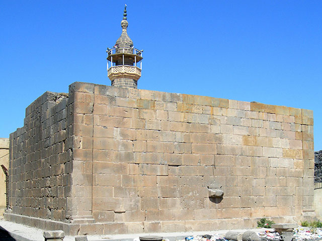 Al-Sanamayn