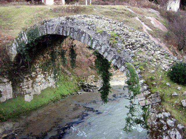 Besleti Bridge