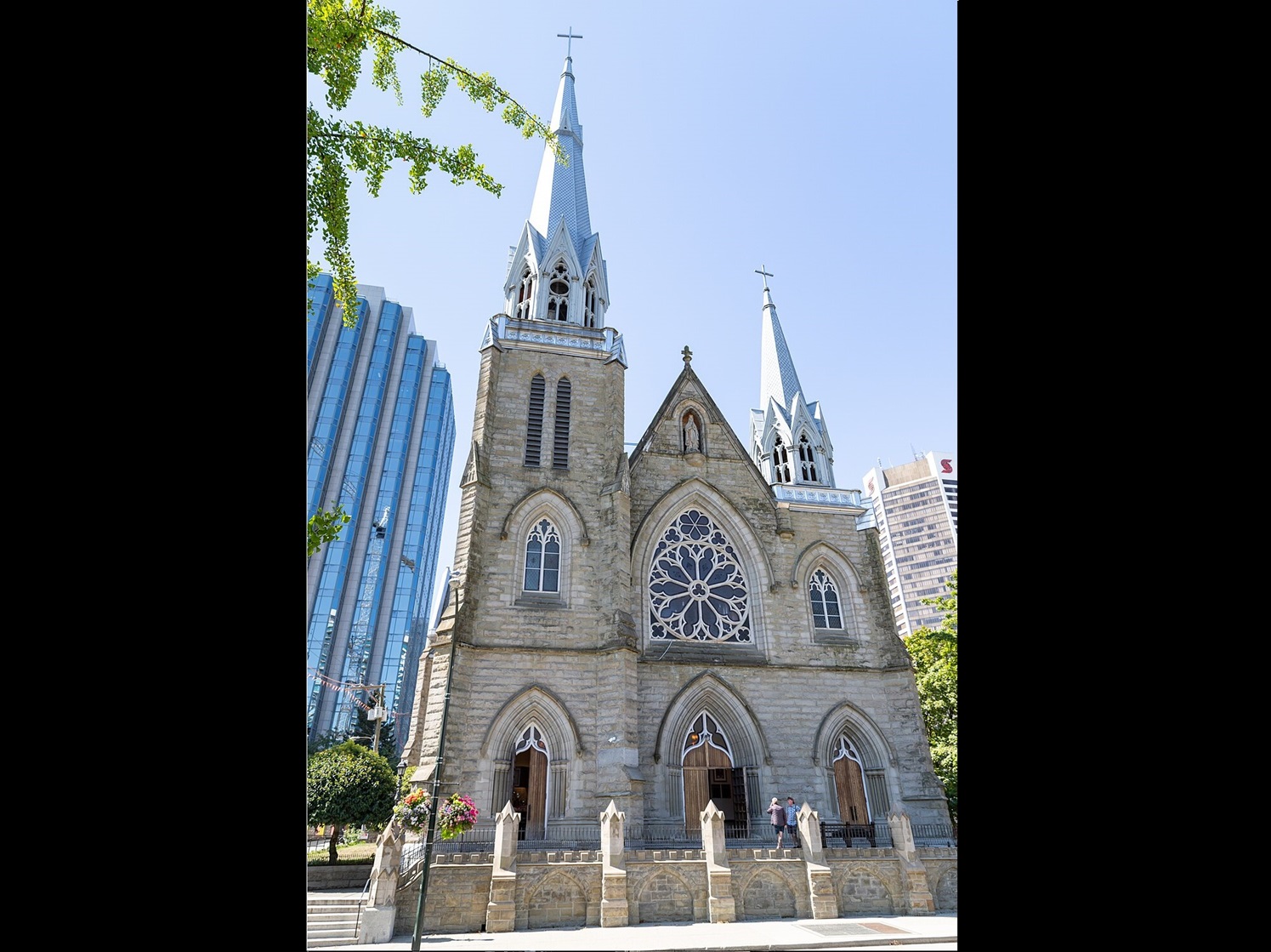 كاتدرائية الوردية المقدسة في فانكوفر