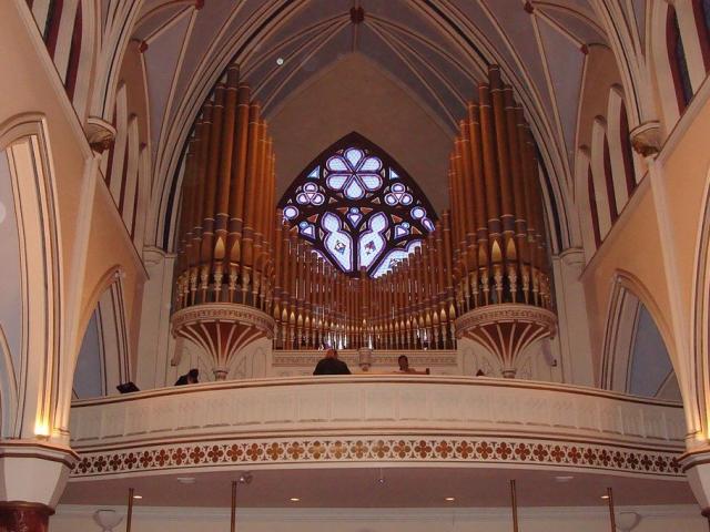 كاتدرائية الوردية المقدسة في فانكوفر