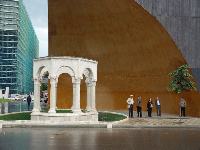 Kapllan Pasha Tomb