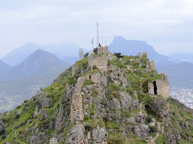 Kozan Castle