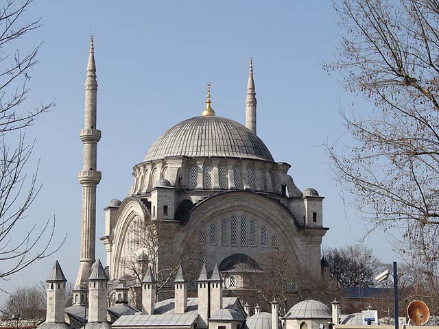 Nuruosmaniye Mosque