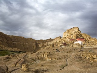 Radiocarbon Dating Sharpens the Timeline of Tibet’s Guge Ancient City