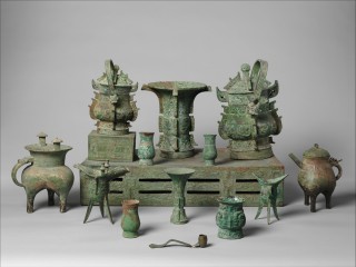 A Western Zhou bronze altar set from the late 11th century BCE, illustrating the elaborate ritual vessel tradition that developed during China’s Bronze Age.